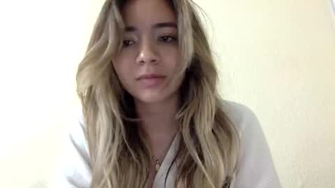 majo_gomezz online show from May 2026 04:07:01 AM