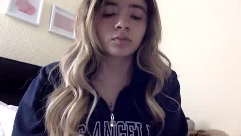 majo_gomezz online show from May 2026 02:51:02 AM