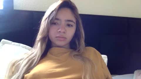 majo_gomezz online show from May 2026 04:26:04 PM