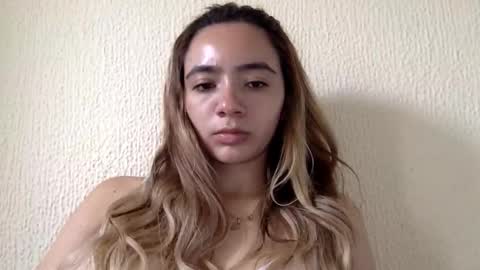 majo_gomezz online show from June 2026 04:24:02 PM