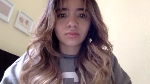 majo_gomezz online show from June 2026 02:32:02 PM
