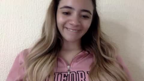 majo_gomezz online show from June 2026 12:03:02 AM