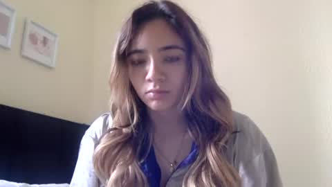 majo_gomezz online show from June 2026 04:23:01 PM