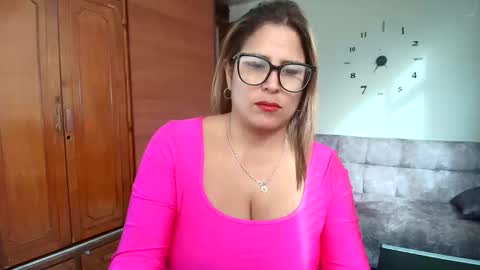 Majo Soussa online show from December 2025 01:08:01 PM