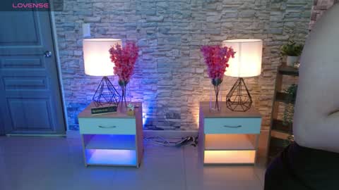 Makarena  online show from April 2026 11:43:02 PM