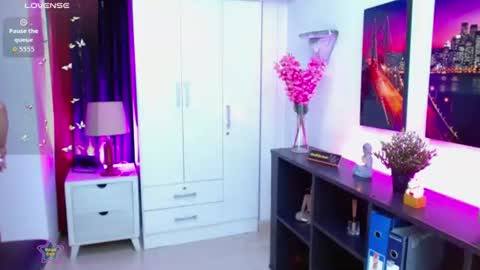 Makarena  online show from June 2026 06:34:01 PM