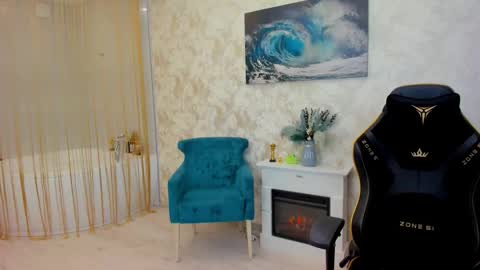 Chloe online show from October 2025 03:38:01 AM