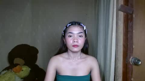 Snapshot of makeme_wettt chatting on February 2025 03:34:02 AM makeme_wettt online show from February 2025 03:34:02 AM