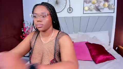 makena online show from February 2026 03:32:02 AM