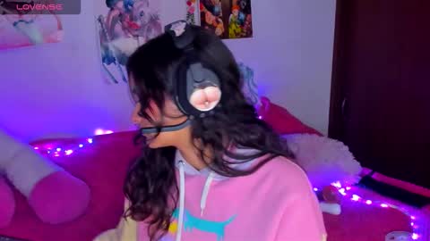 Snapshot of maki_sins chatting on September 2025 05:42:01 AM Maki Sins online show from September 2025 05:42:01 AM