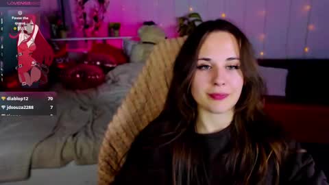 Snapshot of makima_lee chatting on February 2025 06:01:02 PM Makima online show from February 2025 06:01:02 PM