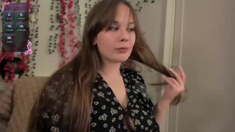 Snapshot of makima_lee chatting on October 2025 08:32:02 PM Makima online show from October 2025 08:32:02 PM