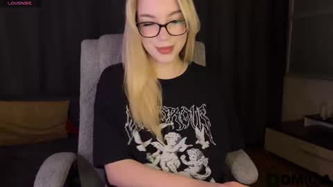 maksisisia online show from March 2026 03:37:02 PM