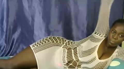 malaika_musa online show from April 2026 02:04:02 PM