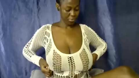malaika_musa online show from May 2026 05:46:01 AM