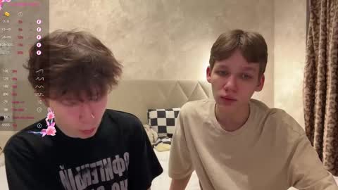 Snapshot of malcolm_yang chatting on December 2024 06:01:02 PM Tom and Mark 3 online show from December 2024 06:01:02 PM