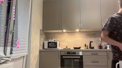 Snapshot of malcolm_yang chatting on January 2025 01:38:02 PM Tom and Mark 3 online show from January 2025 01:38:02 PM