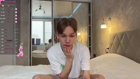 Snapshot of malcolm_yang chatting on February 2025 12:36:02 PM Tom and Mark 3 online show from February 2025 12:36:02 PM