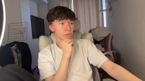 Snapshot of malcolm_yang chatting on October 2025 09:19:01 AM Tom and Mark 3 online show from October 2025 09:19:01 AM