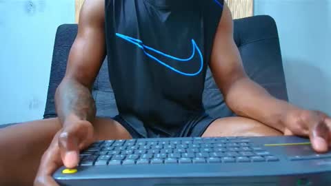 Snapshot of malcompierce chatting on October 2025 01:16:02 AM Malcom online show from October 2025 01:16:02 AM