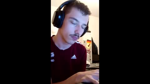 male20y online show from June 2026 09:35:02 PM