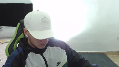 ADAM         online show from February 2026 04:17:01 AM