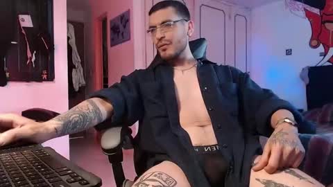 malek_xarx online show from March 2026 06:55:01 PM