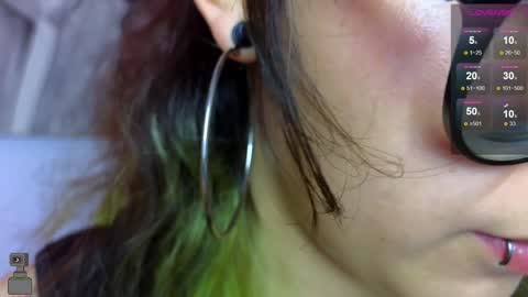 Snapshot of malicia_witch_ chatting on December 2024 09:08:02 PM Mar Alicia Rosie v A L I C I A W I T C - Meg Cherie online show from December 2024 09:08:02 PM