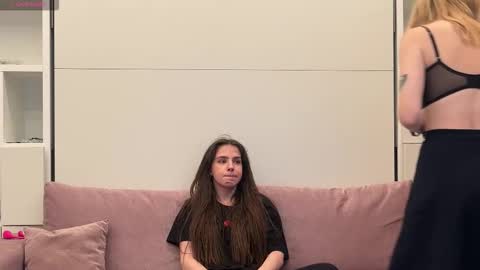 Malinka online show from September 2025 07:35:01 PM