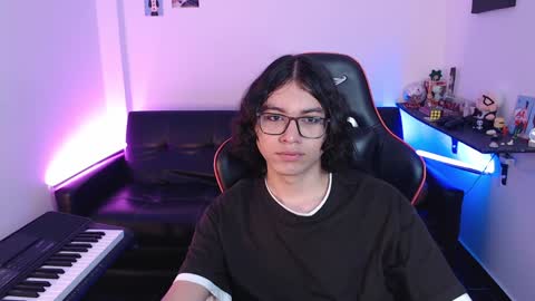 Snapshot of malik_harrison_ chatting on February 2025 03:47:01 PM Malik online show from February 2025 03:47:01 PM