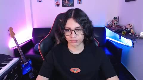 Snapshot of malik_harrison_ chatting on March 2025 04:00:02 PM Malik online show from March 2025 04:00:02 PM