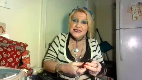 Snapshot of malinda702 chatting on February 2026 10:18:01 AM malinda702 online show from February 2026 10:18:01 AM