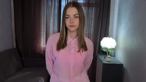 Mia online show from June 2026 04:15:01 AM