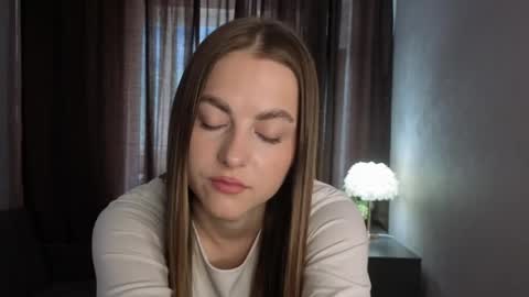 Mia online show from June 2026 06:25:01 AM