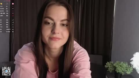 Mia online show from June 2026 04:33:01 AM