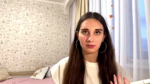 Snapshot of mallorydamann chatting on November 2025 01:33:02 PM Lory online show from November 2025 01:33:02 PM