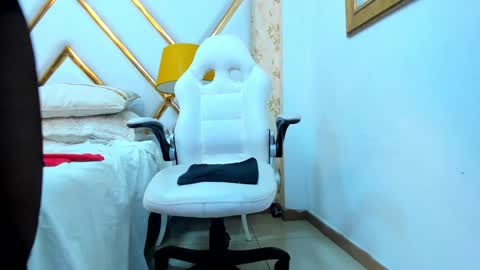 Snapshot of malorysweet chatting on February 2025 11:53:01 AM MalorySweet online show from February 2025 11:53:01 AM