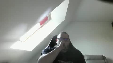 breton online show from April 2026 08:18:01 AM