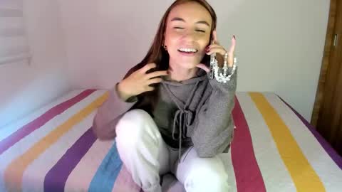 instagram  nueela   online show from March 2026 10:16:01 PM