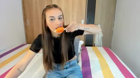 instagram  nueela   online show from June 2026 08:24:01 PM