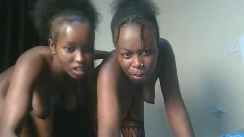 Snapshot of mamaapussy chatting on February 2025 08:40:01 PM mamaa online show from February 2025 08:40:01 PM