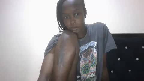 Snapshot of mamaapussy chatting on October 2025 01:33:02 PM mamaa online show from October 2025 01:33:02 PM