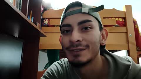 Mickey online show from December 2025 09:32:02 PM