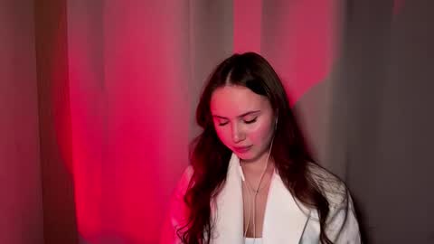 Snapshot of mammieknowles chatting on February 2026 07:24:02 PM Mia Davis online show from February 2026 07:24:02 PM