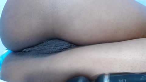 Snapshot of mamy02 chatting on January 2025 04:07:01 PM cristal online show from January 2025 04:07:01 PM