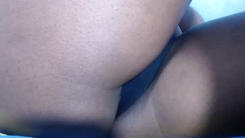 Snapshot of mamy02 chatting on February 2025 03:33:01 AM cristal online show from February 2025 03:33:01 AM