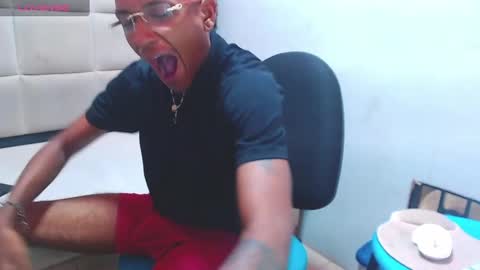 man_san11 online show from December 2024 04:24:02 PM