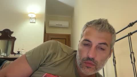 Snapshot of manager82 chatting on September 2025 09:22:02 AM manager82 online show from September 2025 09:22:02 AM