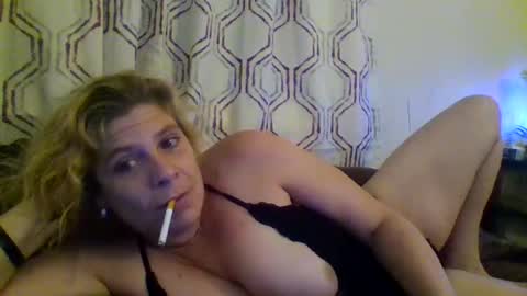 Snapshot of mandilube39 chatting on June 2026 06:52:02 AM mindy22 online show from June 2026 06:52:02 AM