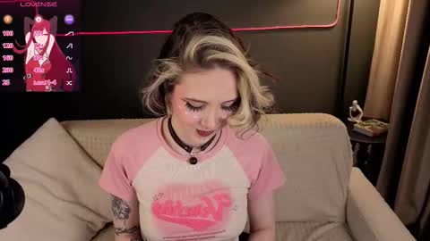 Snapshot of mandy_torres chatting on March 2026 09:32:02 PM Luna online show from March 2026 09:32:02 PM